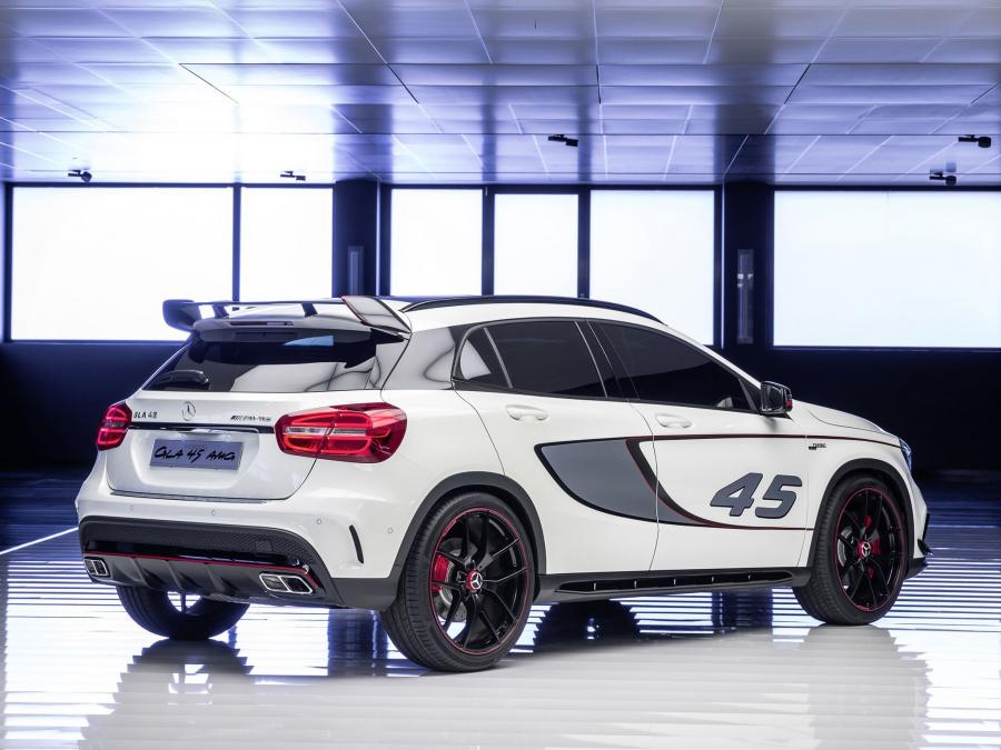  Mercedes-Benz Concept GLA45 AMG 2013 года  (фото 4 из 11)